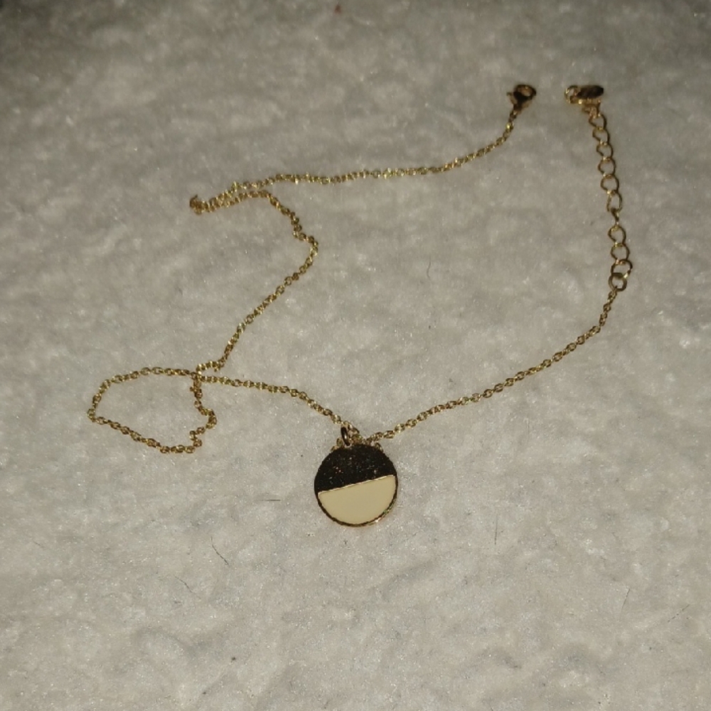 Source Unknown Gold Necklace with Cream Half-Moon Pendant